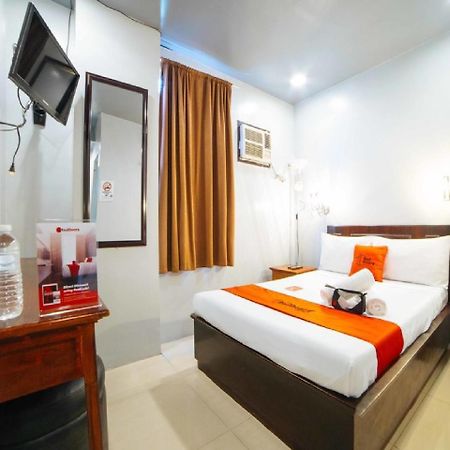 Reddoorz Plus @ Tayuman Manila Bagian luar foto
