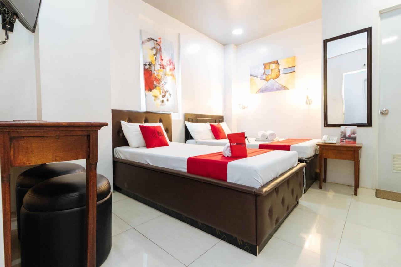 Reddoorz Plus @ Tayuman Manila Bagian luar foto
