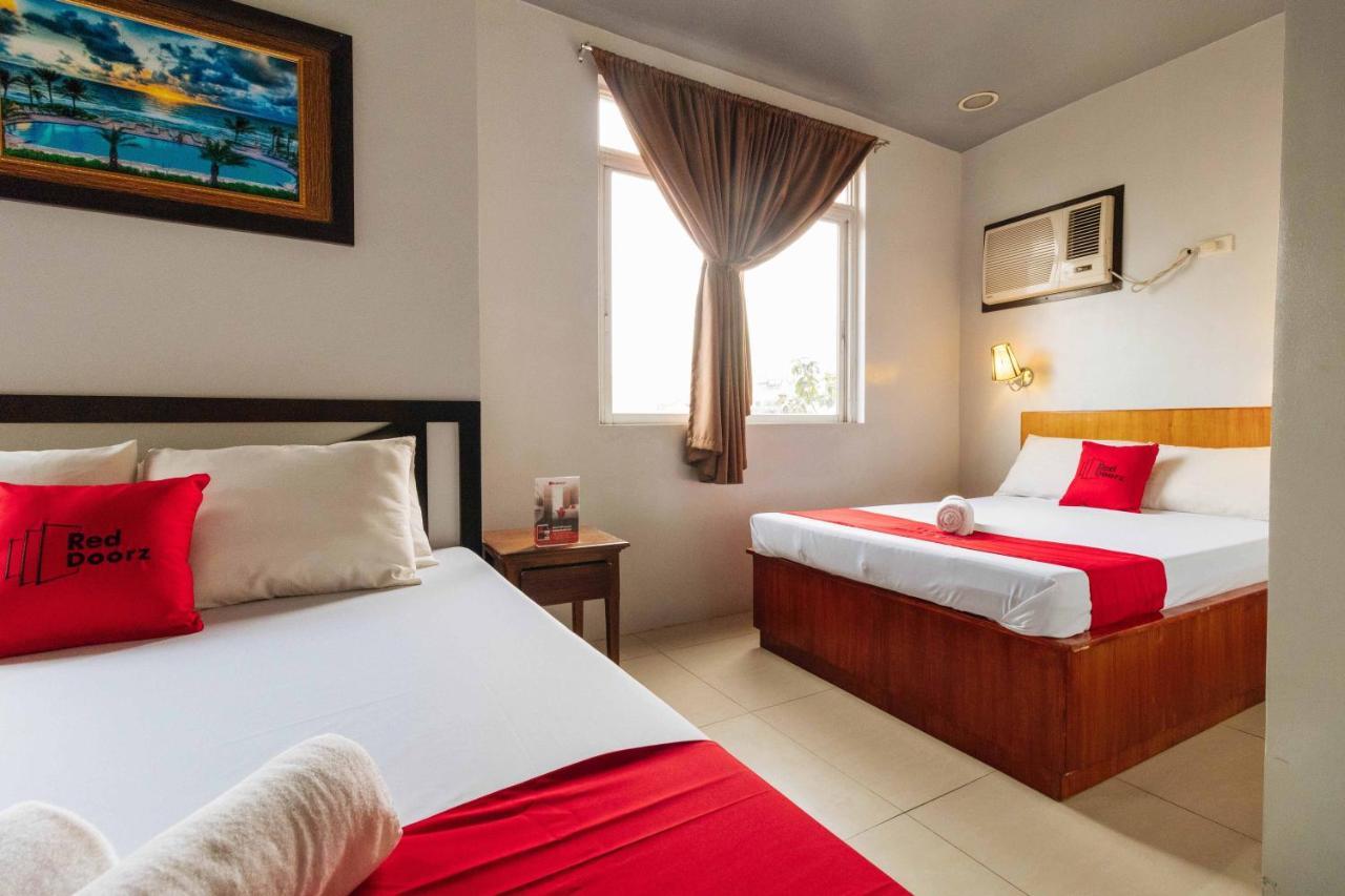 Reddoorz Plus @ Tayuman Manila Bagian luar foto
