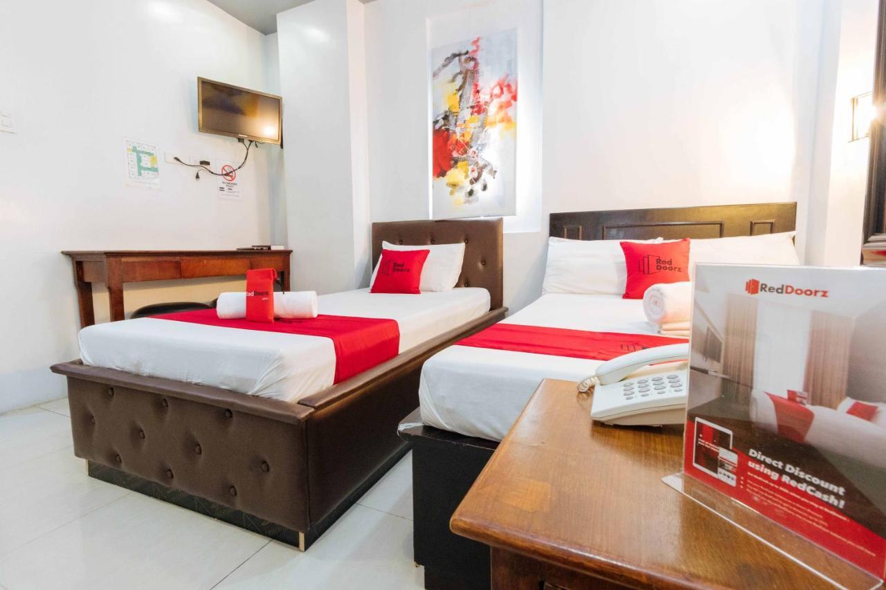 Reddoorz Plus @ Tayuman Manila Bagian luar foto