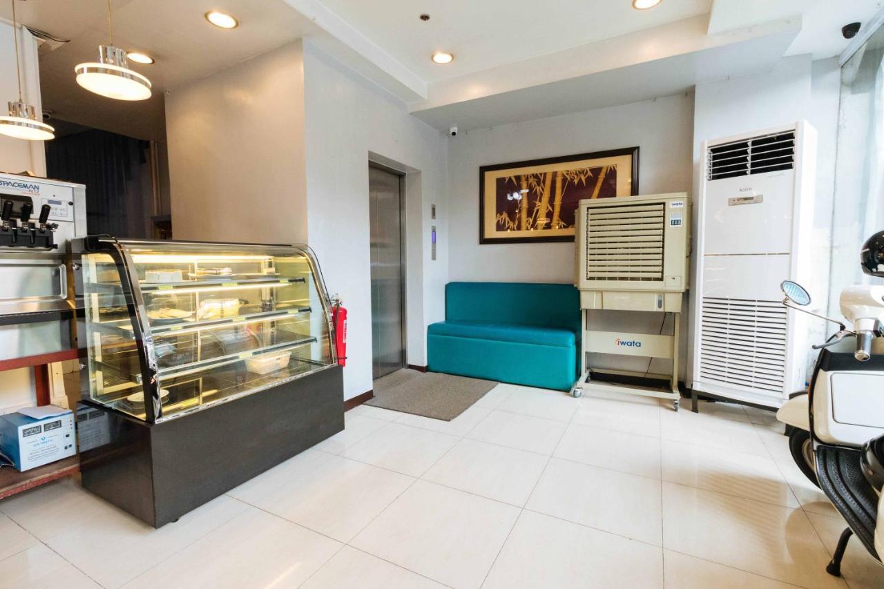 Reddoorz Plus @ Tayuman Manila Bagian luar foto