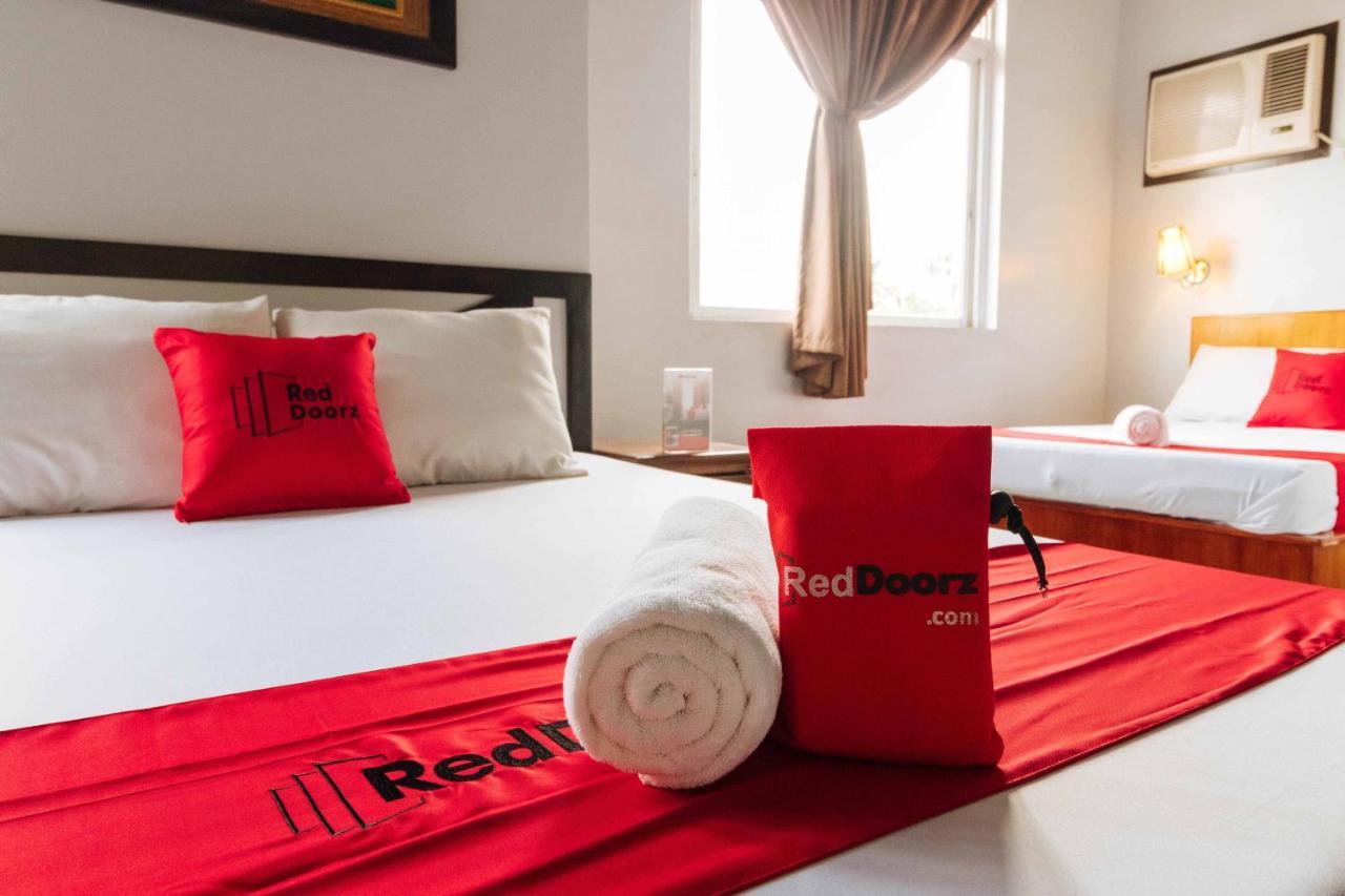 Reddoorz Plus @ Tayuman Manila Bagian luar foto