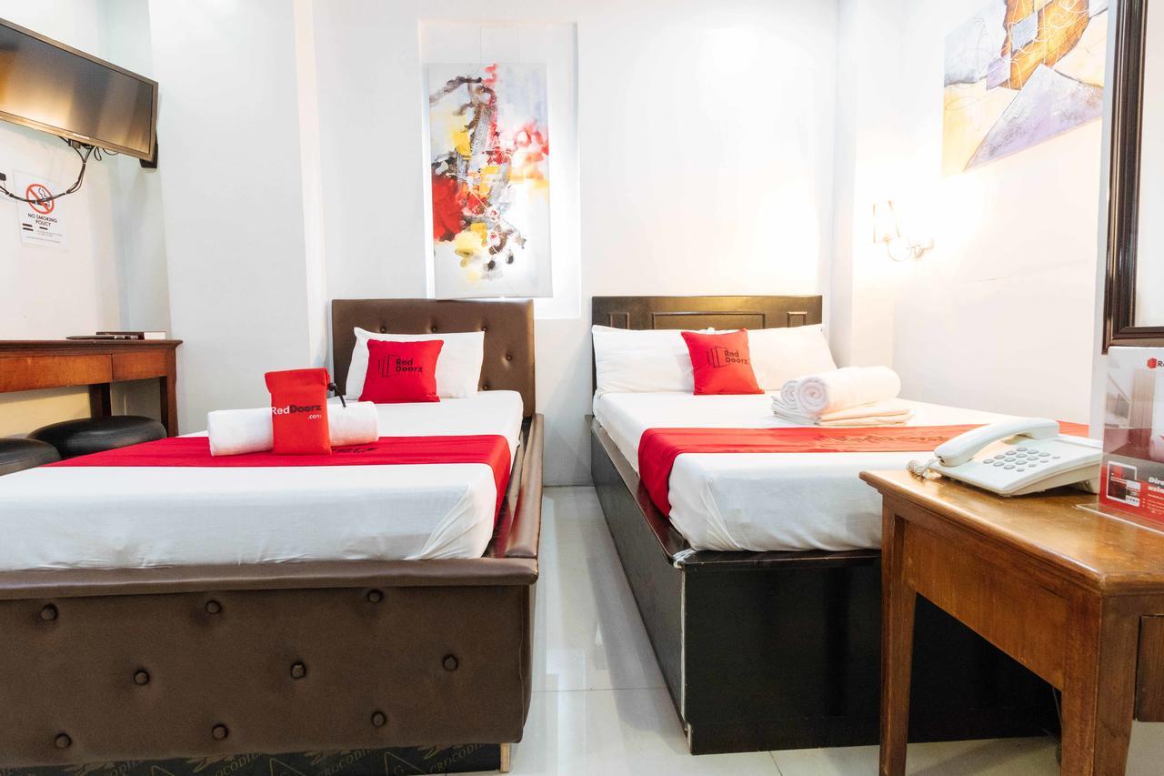 Reddoorz Plus @ Tayuman Manila Bagian luar foto
