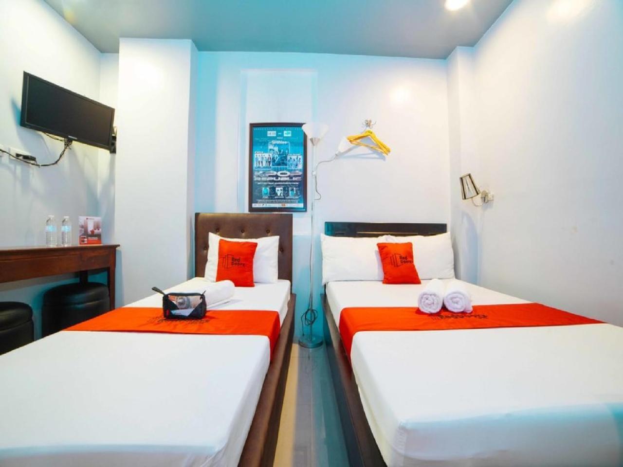 Reddoorz Plus @ Tayuman Manila Bagian luar foto