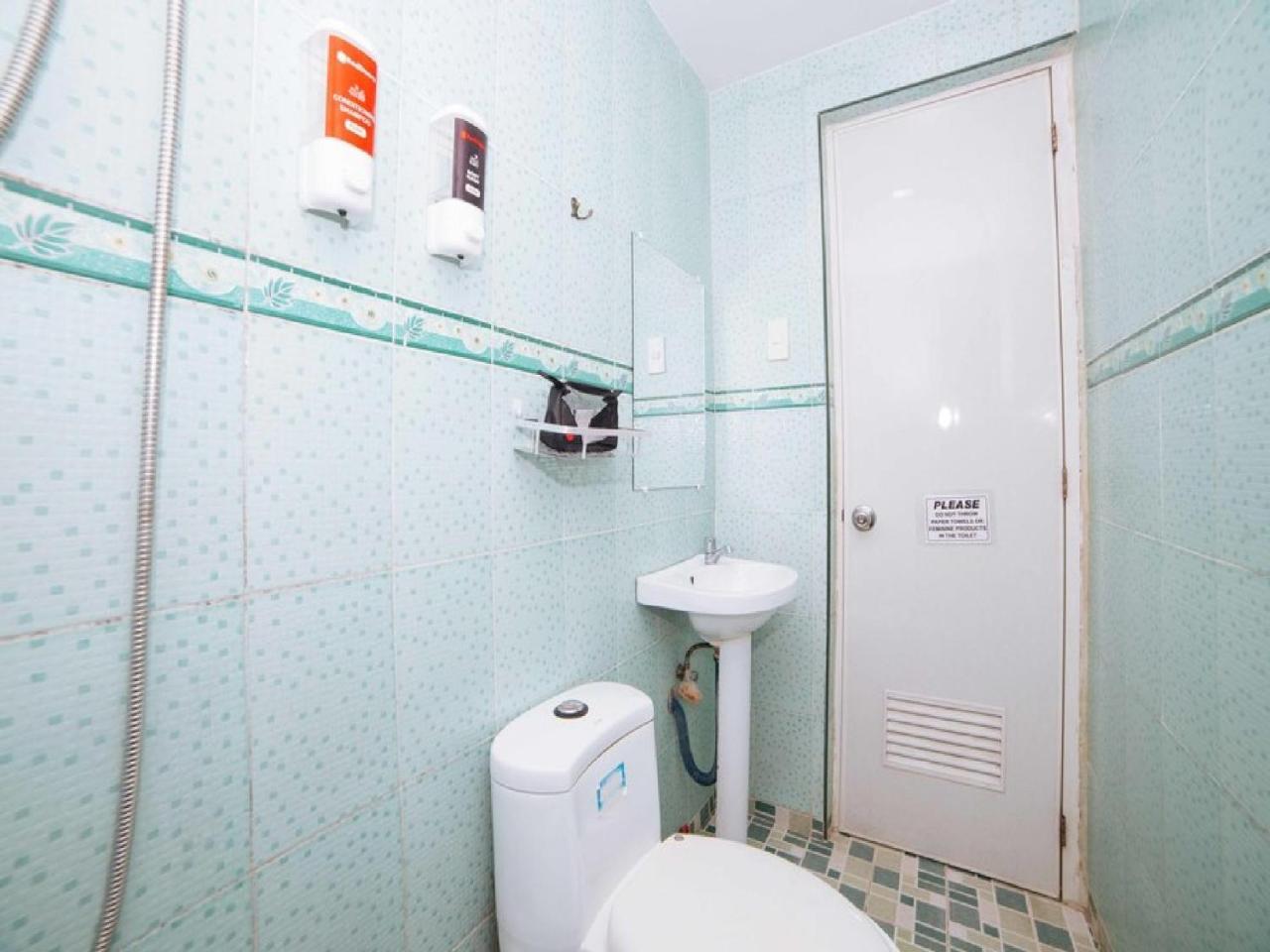 Reddoorz Plus @ Tayuman Manila Bagian luar foto