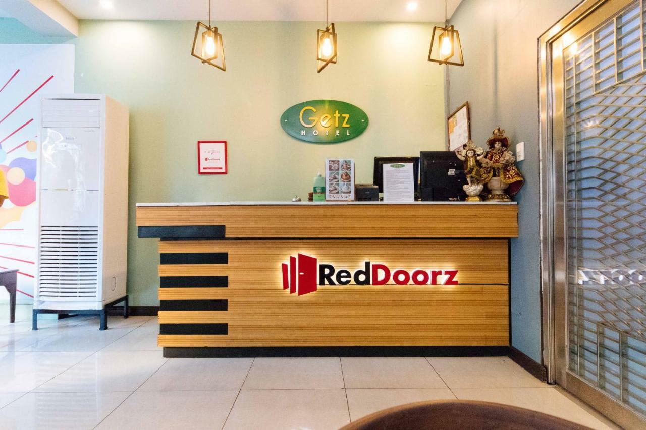 Reddoorz Plus @ Tayuman Manila Bagian luar foto